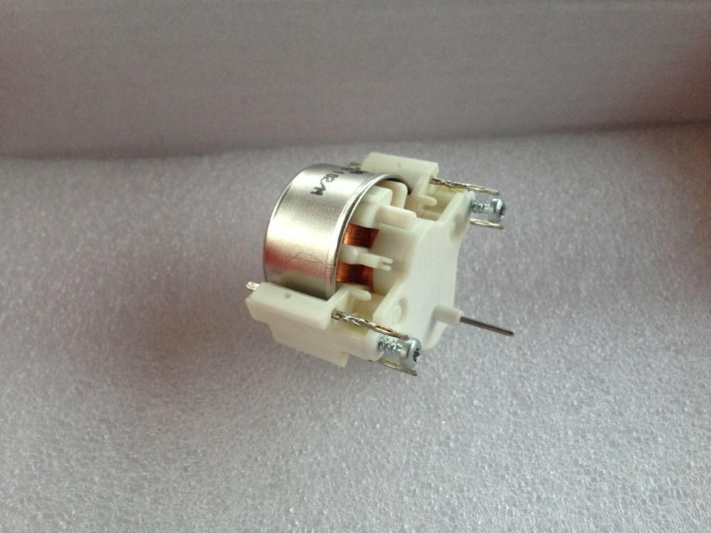 BMWSM2.jpg MPG Stepper Motor for BMW Instrument Cluster