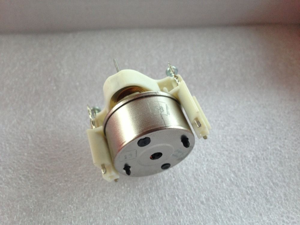 BMWSM2_2.jpg MPG Stepper Motor for BMW Instrument Cluster