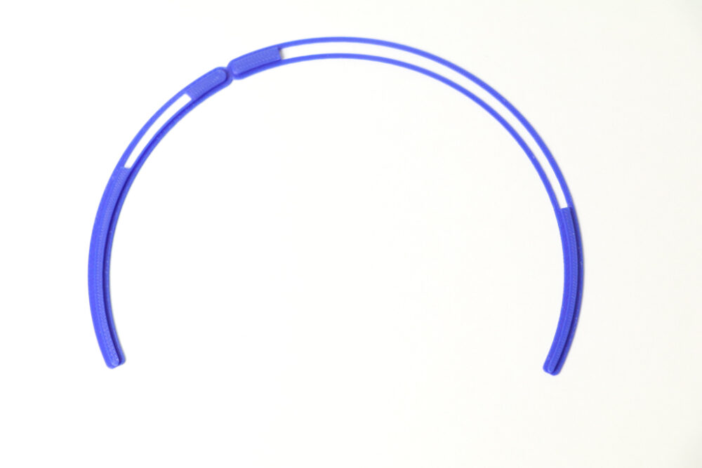 Backlight bleed blocker