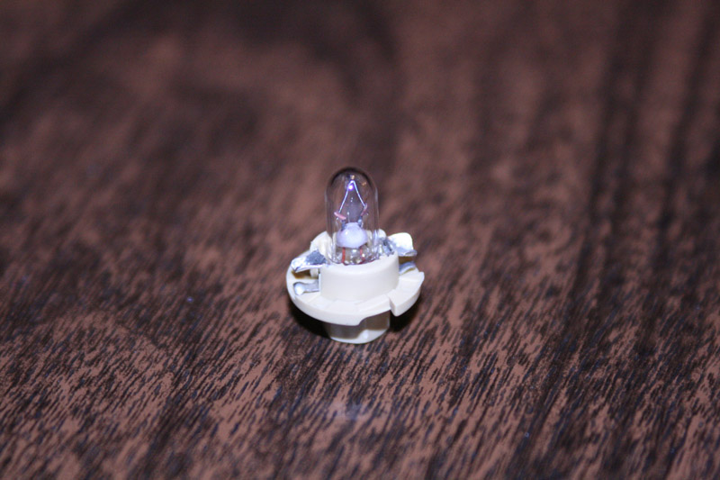 bulb1.jpg BMW E38, E39, E53 Instrument Cluster backlight bulbs 1.5W 12V