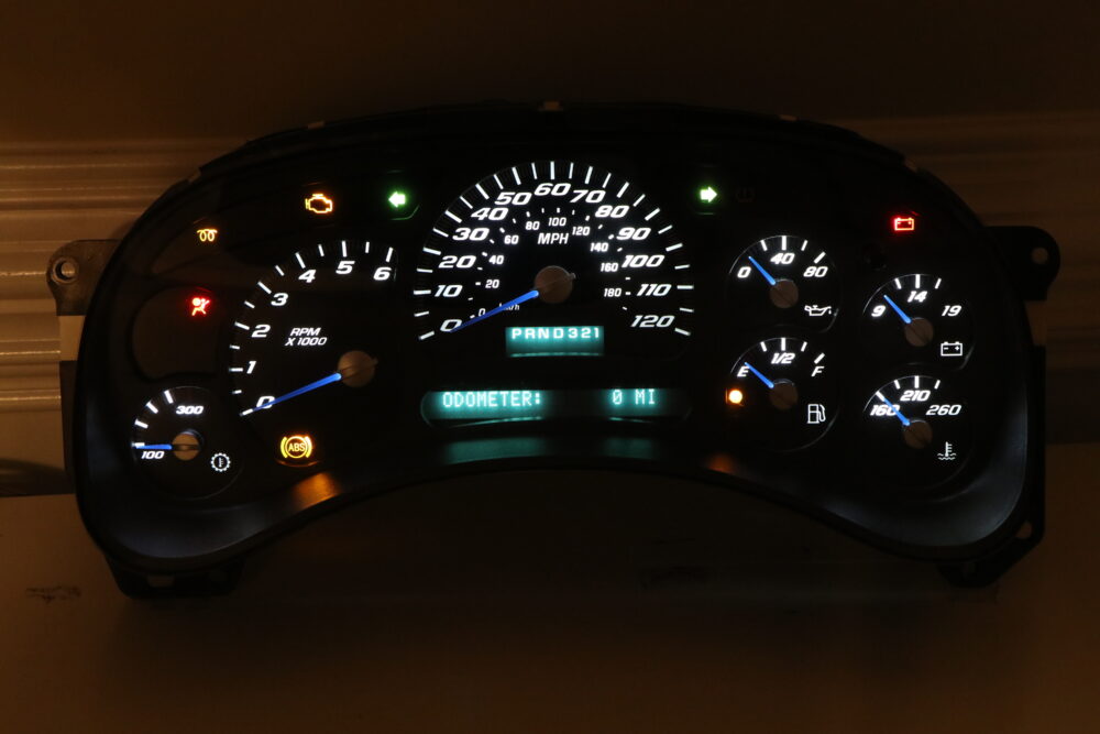 2003-2004 Chevy Silverado, Tahoe, GMC Sierra, Yukon Instrument Cluster