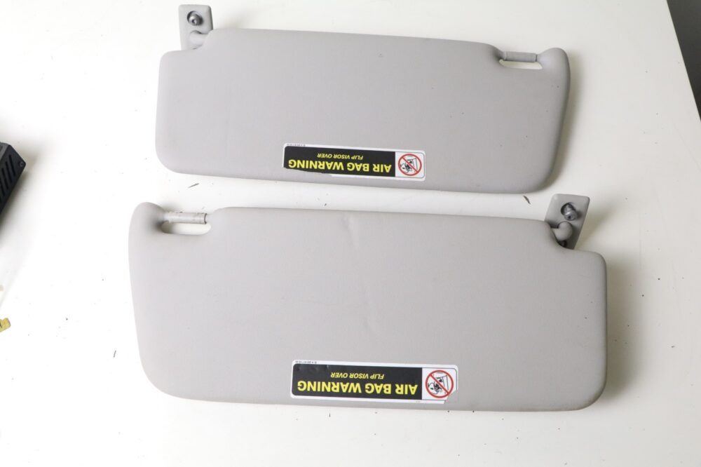 03-05 W209 Mercedes Clk350 Sun Visor Sunvisor Left & Right Side Light Gray Pair