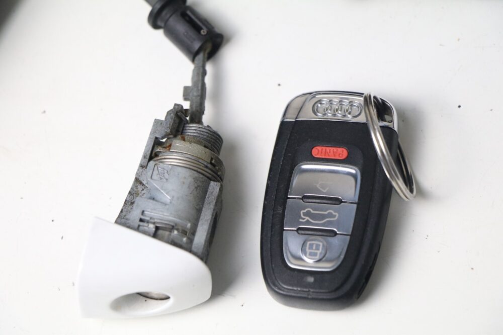 OEM Audi S4 B8 2011 Engine Computer ECU Cluster Remote Key Lock Cylinder Set