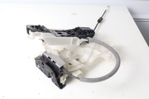 2011-2018 Porsche Cayenne Right Front Door Latch 8j1837016b OEM Used
