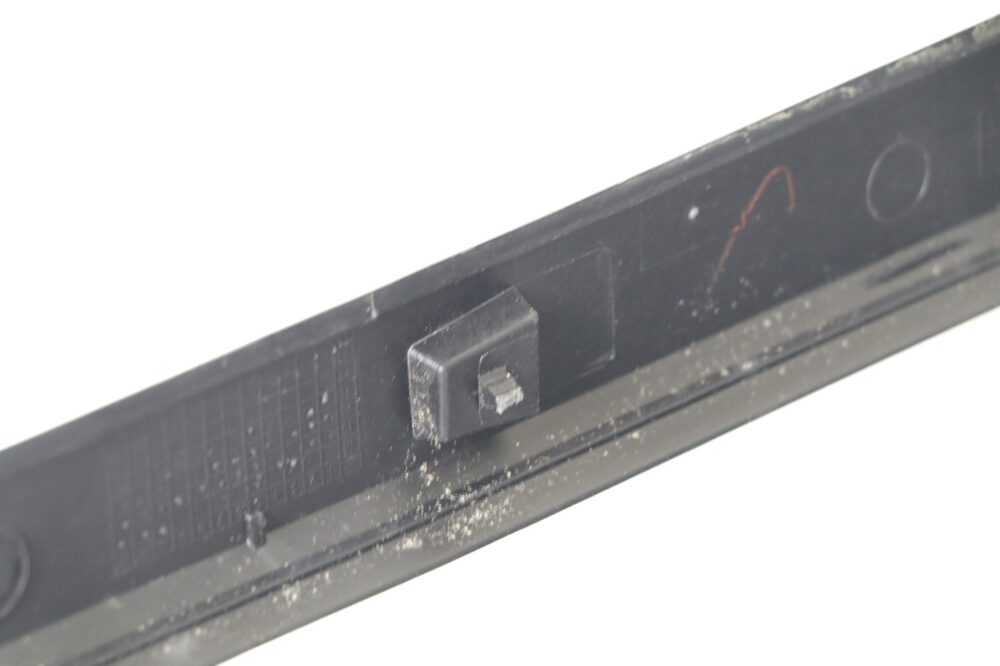 20-25 Hyundai Palisade Rear Left Quarter Window C-pillar Garnish Molding Trim