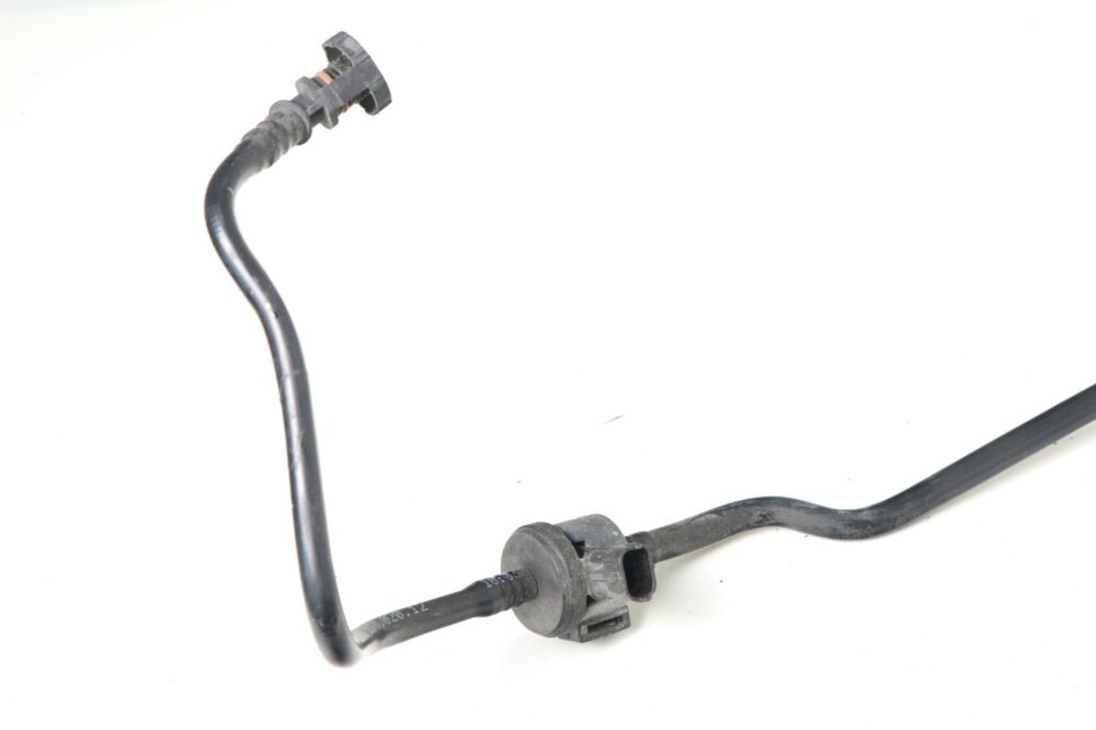 2011-2018 Porsche Cayenne 4.8l - Fuel Tank Breather Hose / Line 94811002012