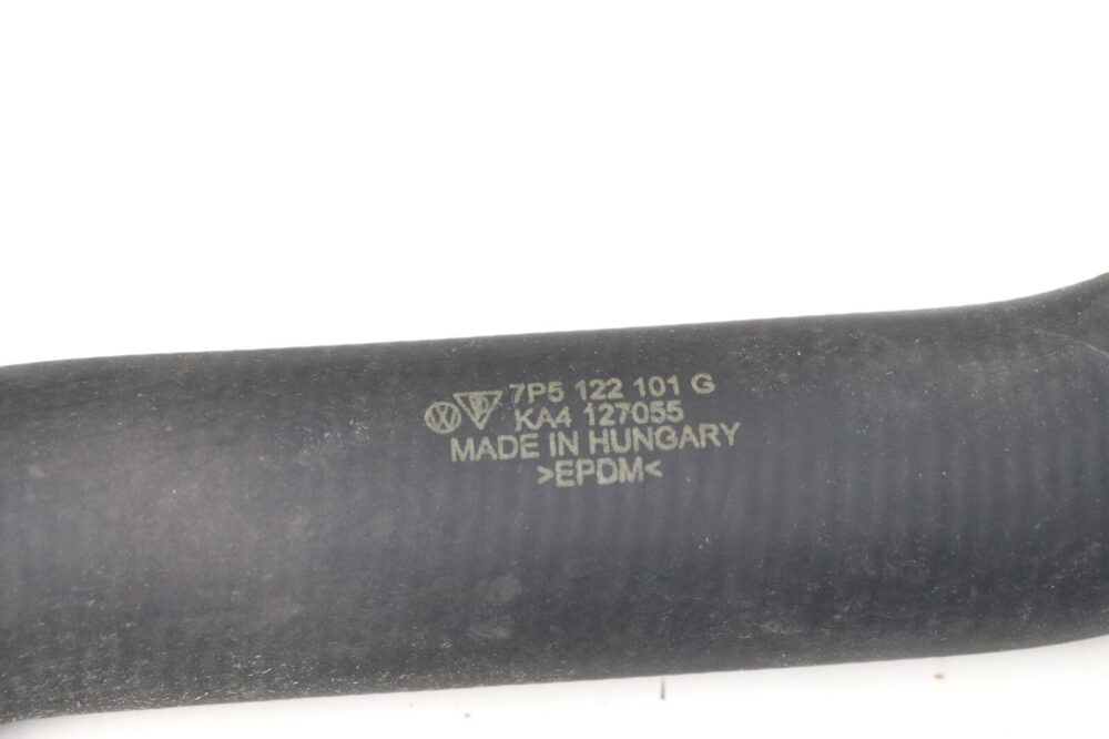 2011-2018 Porsche Cayenne 4.8l - Radiator Coolant Hose / Line (supply) OEM