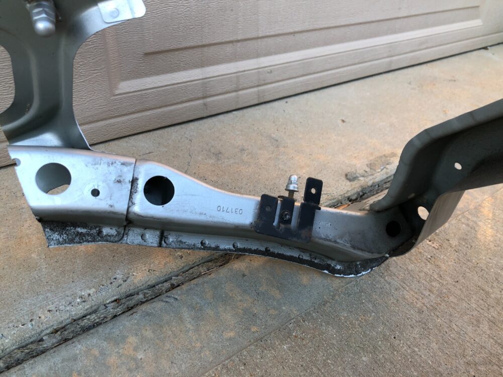 2011-2014 Porsche Cayenne S Left Driver Side Front Frame Rail Apron Clip Cut OEM