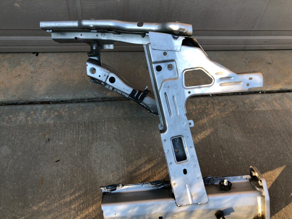 2011-2014 Porsche Cayenne S Left Driver Side Front Frame Rail Apron Clip Cut OEM
