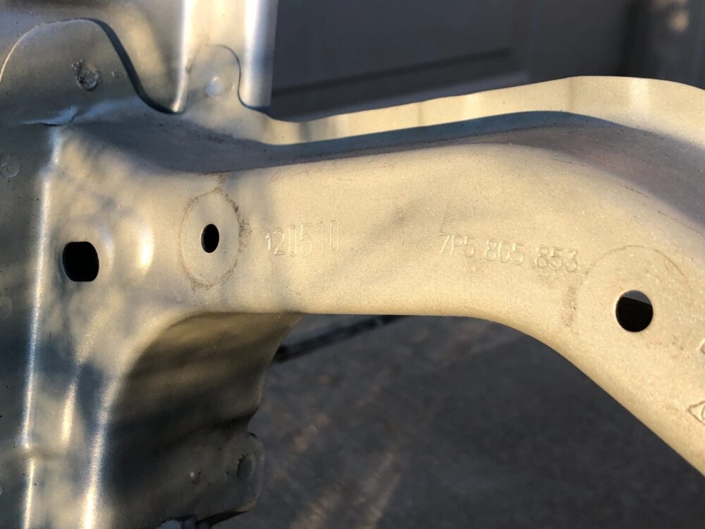 2011-2014 Porsche Cayenne S Left Driver Side Front Frame Rail Apron Clip Cut OEM