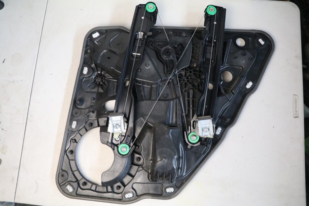 11-18 Porsche Cayenne 958 S Rear Left Side Door Window Regulator OEM