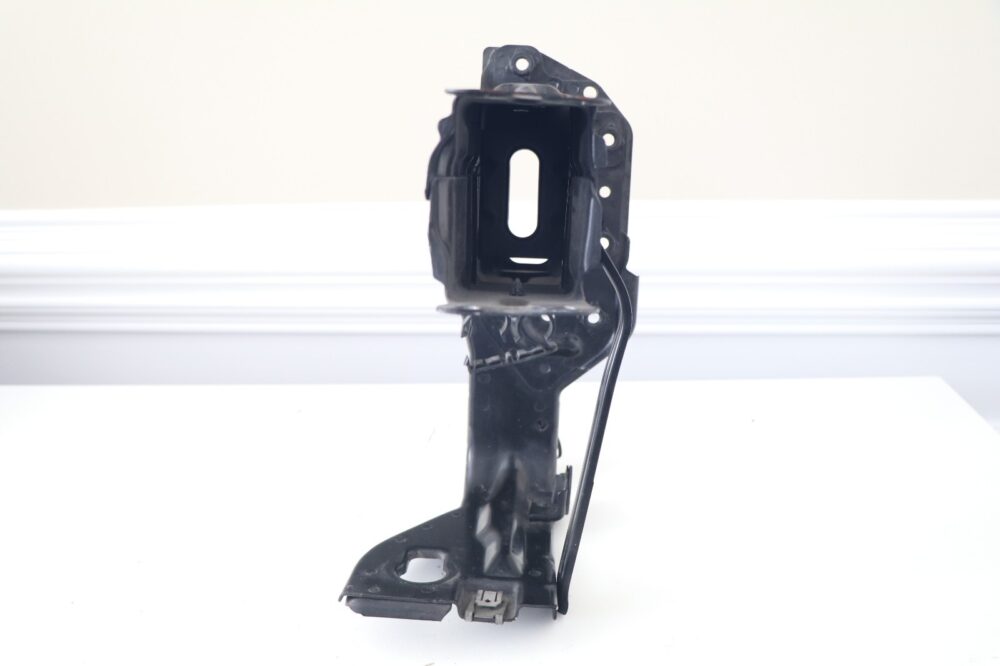 Â 03-09 Mercedes W209 Clk350 Front Left Side Bumper Reinforcement Bracket OEM