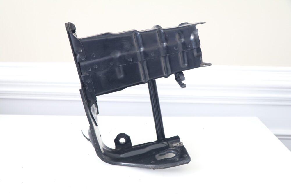 Â 03-09 Mercedes W209 Clk350 Front Left Side Bumper Reinforcement Bracket OEM