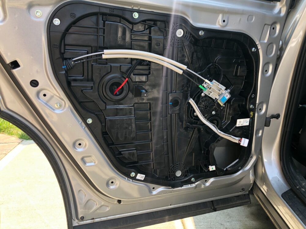 57-1565.jpg 2020-2025 Hyundai Palisade OEM Rear Left Driver Door Shell Silver (t2x)