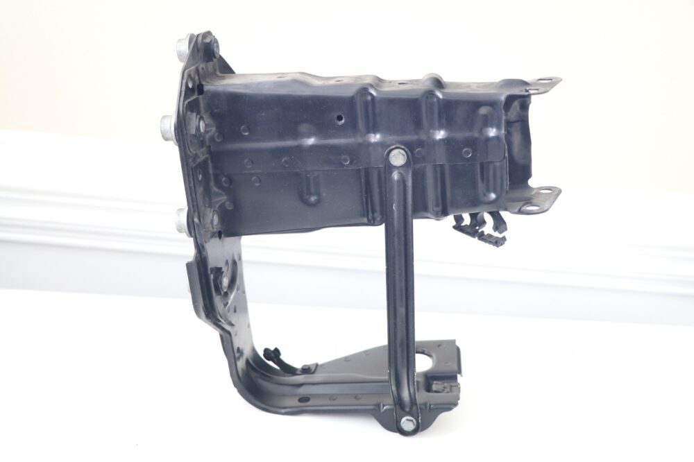 Â 03-09 Mercedes W209 Clk350 Front Right Side Bumper Reinforcement Bracket OEM