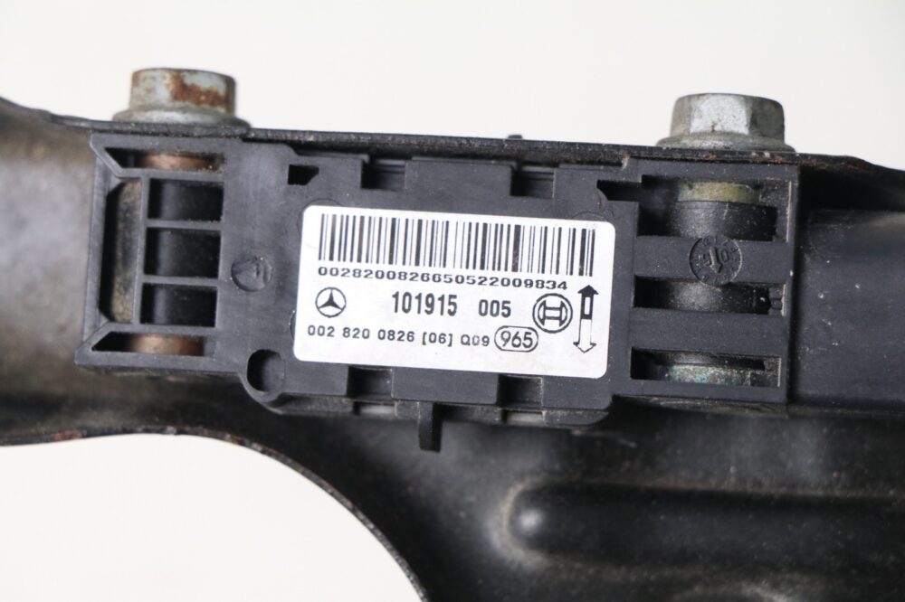 03-09 W209 Mercedes Clk350 Clk500 Clk550 Clk320 Radiator Support Bracket Left
