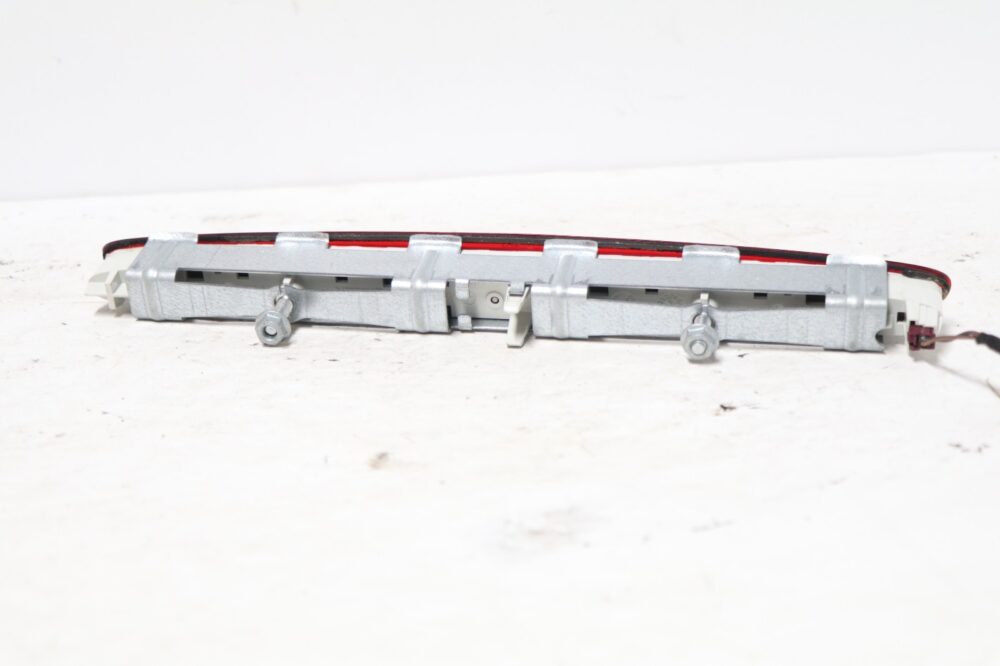 03-09 Mercedes W209 Clk350 Clk550 Rear Trunk 3rd Third Brake Stop Light Lamp OEM