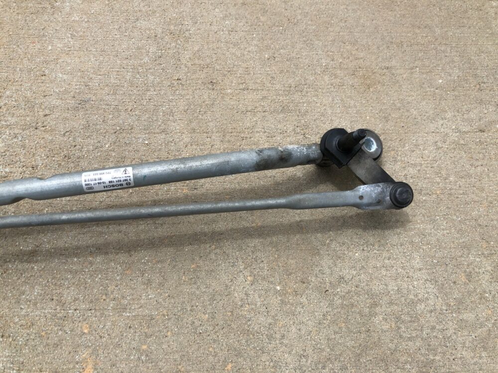 2011-2018 OEM Porsche Cayenne S 958 Front Windshield Wiper Linkage Motor Bosch