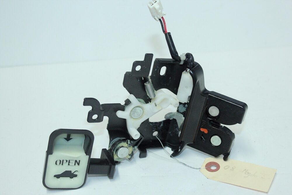 04 05 06 07 08 Mazda 3 Sedan Trunk Latch Power Release Rear Actuator OEM Rear