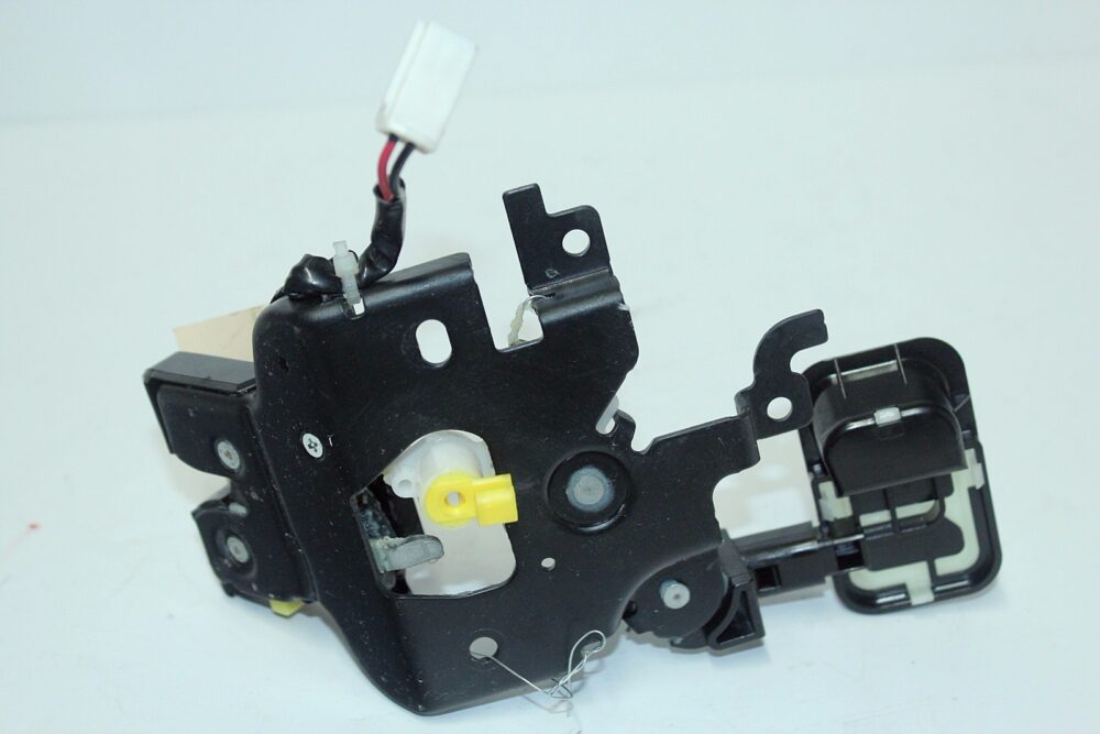 04 05 06 07 08 Mazda 3 Sedan Trunk Latch Power Release Rear Actuator OEM Rear