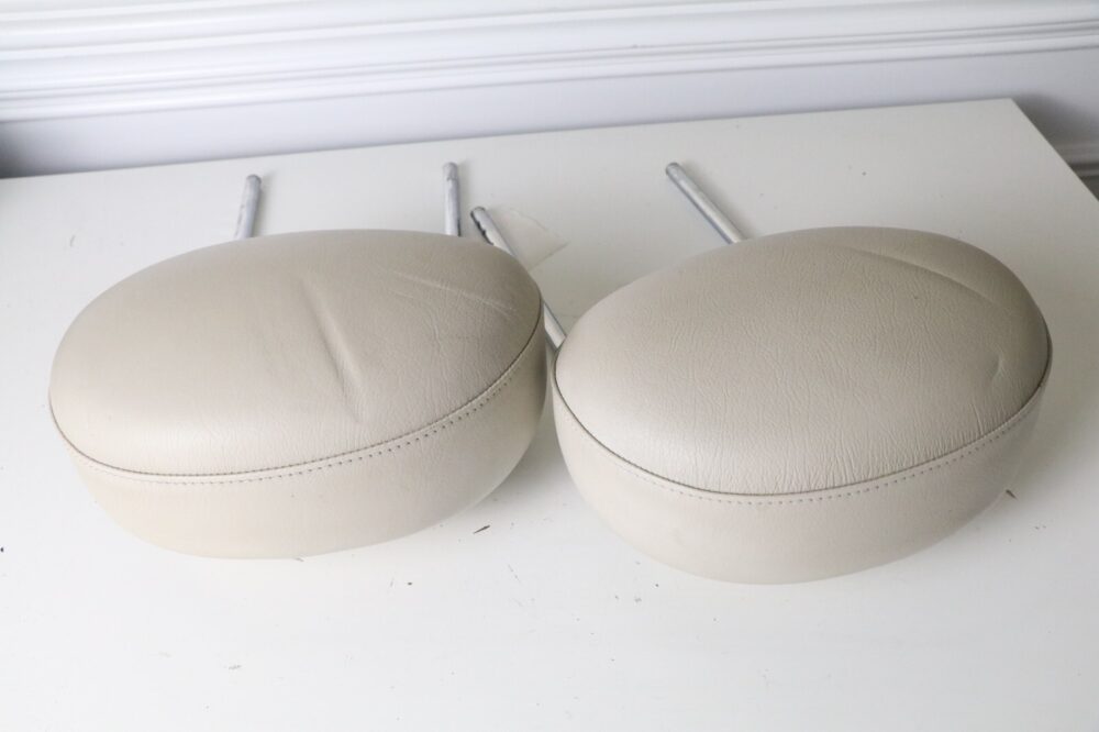 03-04 Mercedes W209 Clk500 Clk550 Passive Front Seat Head Rest Left Right Beige