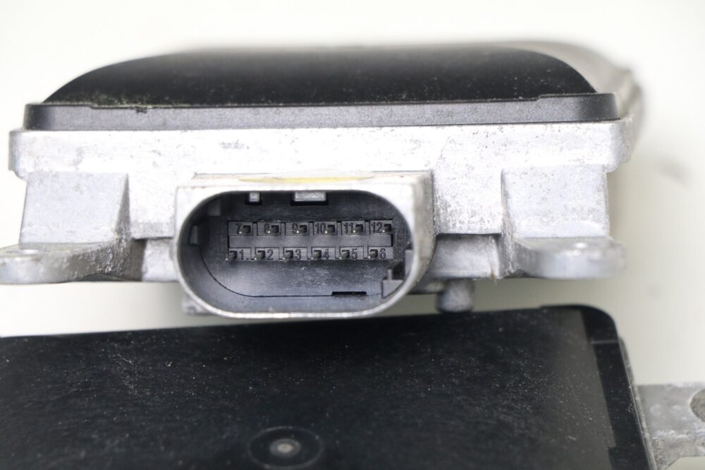 2011-2014 Porsche Cayenne - Right Lane Change Assist Control Radar Module OEM