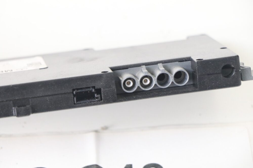06-09 Mercedes Clk350 W209 Convertible Right Radio Key AM FM Signal Antenna Amp