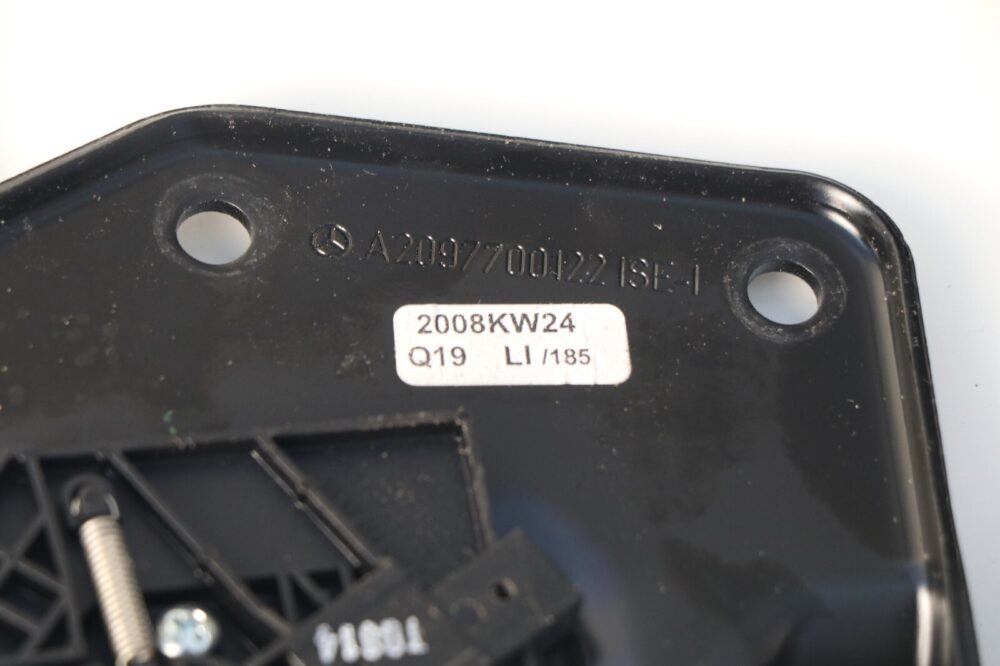 03-09 Mercedes W209 Clk500 Clk350 Front Top Roof Lock Latch Cover Set Of 2 OEM