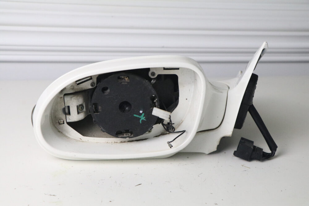 57-2975.jpg 04-09 Mercedes W209 Driver Left Side View Door Power Mirror Housing White C960