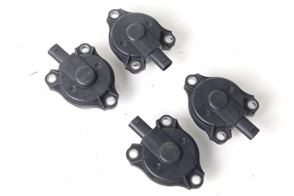 57-660.jpg Mercedes W204 C300 E350 Ml350 M272 Camshaft Adjuster Magnet Solenoid Valve OEM