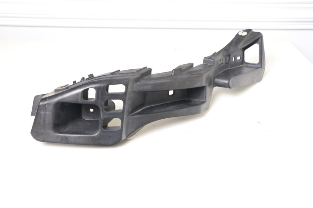 2011-2014 Porsche Cayenne - Rear Right Bumper Mount Bracket / Guide 7p5807394a