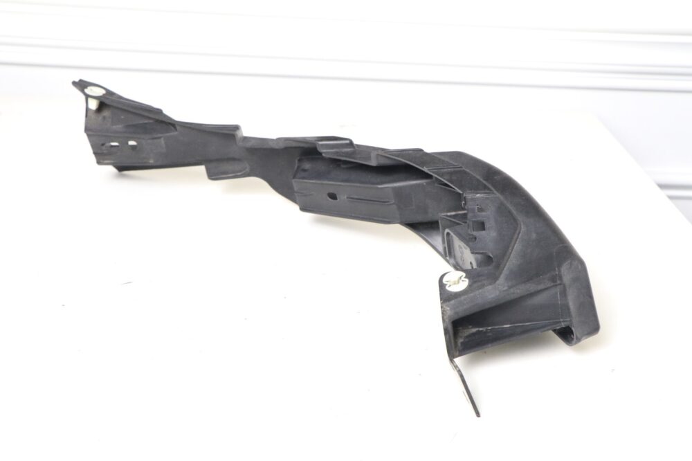 2011-2014 Porsche Cayenne - Rear Right Bumper Mount Bracket / Guide 7p5807394a