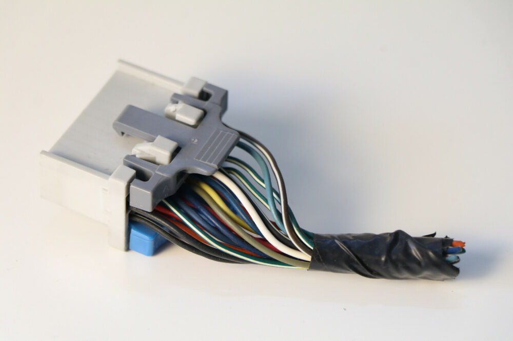 57-102.jpg Gmc Yukon Instrument Cluster Odometer Plug Wiring Jack Pigtail 1999-2006