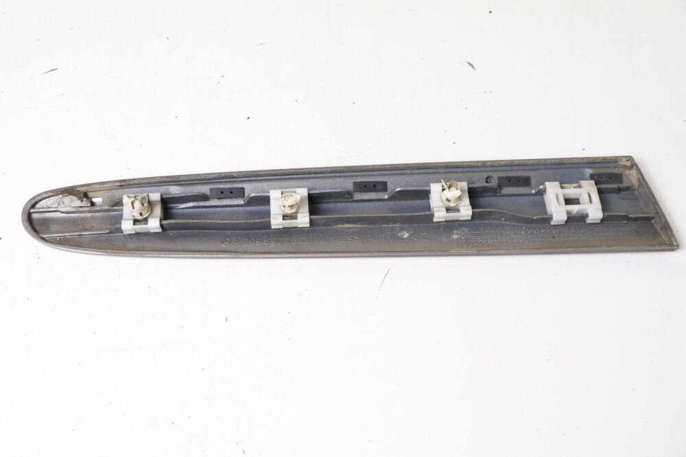 03-09 Mercedes W209 Clk-class Rear Left Quarter Exterior Trim Molding Silver
