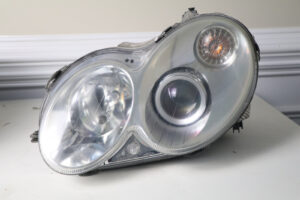 03-05 W209 C209 Mercedes Clk320 Class Front Left Side Headlight Lamp Xenon Hid