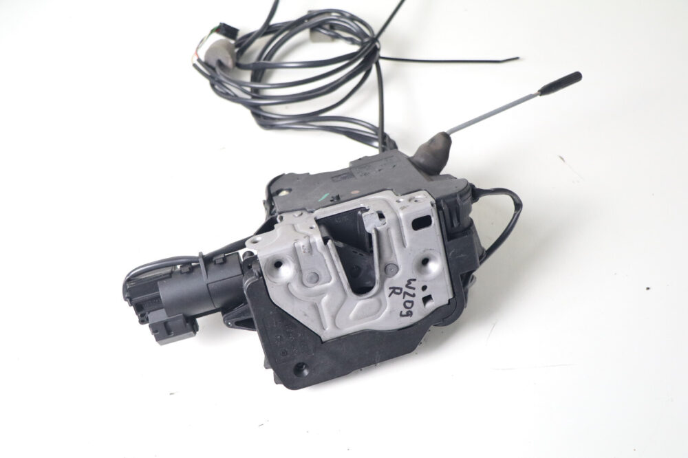 03-09 Mercedes W209 Clk320 Front Right Door Lock Latch Actuator Keyless Go