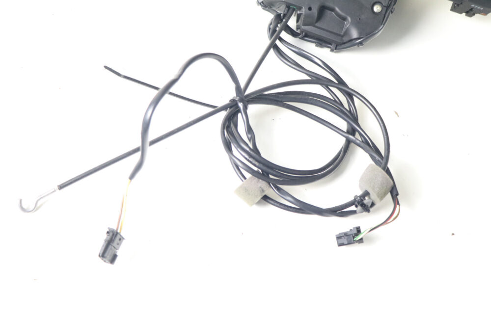 03-09 Mercedes W209 Clk320 Front Right Door Lock Latch Actuator Keyless Go