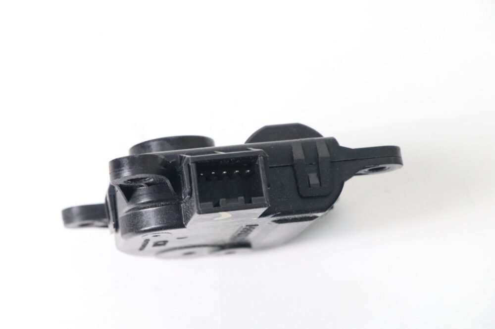 57-1928.jpg 2020-2025 Hyundai Palisade HVAC Air Flap Actuator H40073-0881 OEM