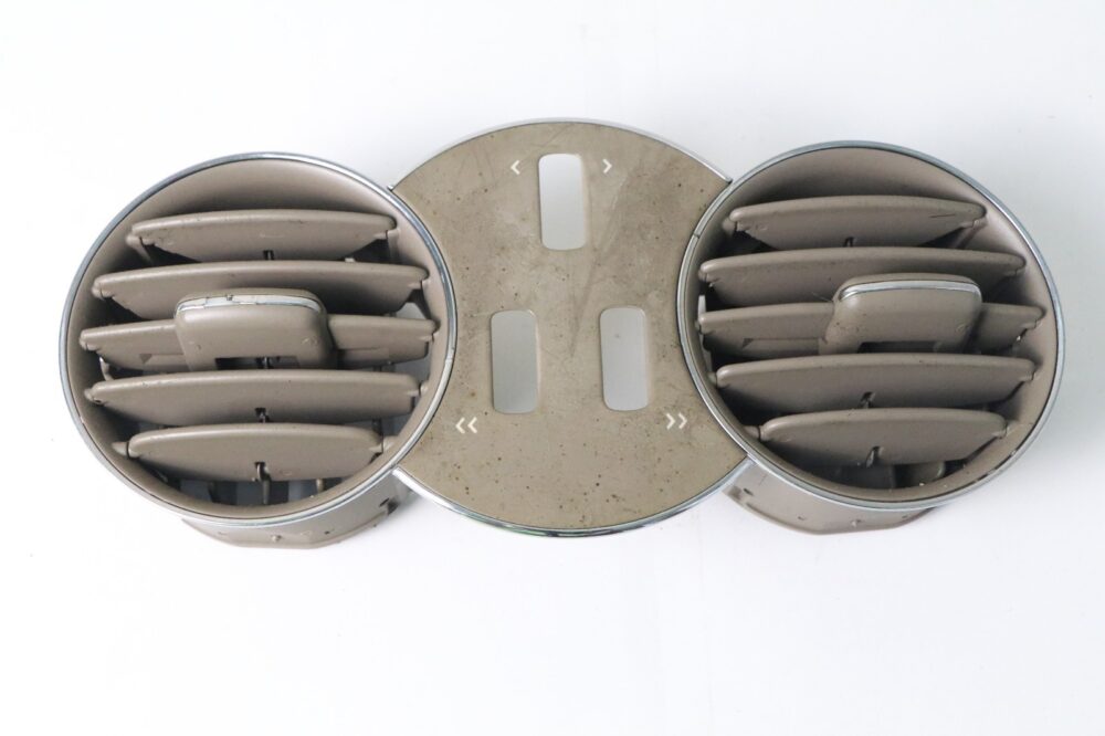 2005-2009 Mercedes Clk350 Front Center Dash A/C Air Vent Grille Beige 2098300254