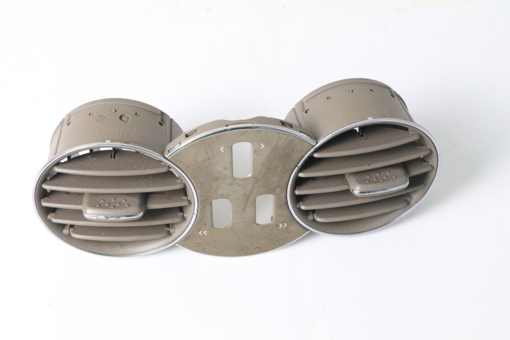 2005-2009 Mercedes Clk350 Front Center Dash A/C Air Vent Grille Beige 2098300254
