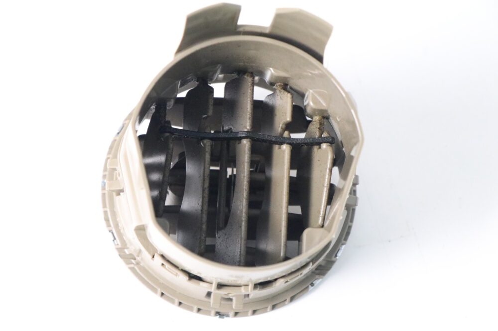 2005-2009 Mercedes Clk350 Left Or Rightdash A/C Air Vent Grille Beige 2098300154