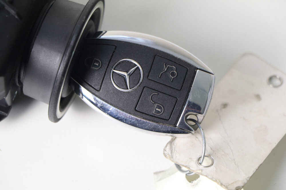 57-289.jpg Mercedes W209 Clk350 ECU ECM Engine Computer Eis Ignition Lock Switch Key Set #5