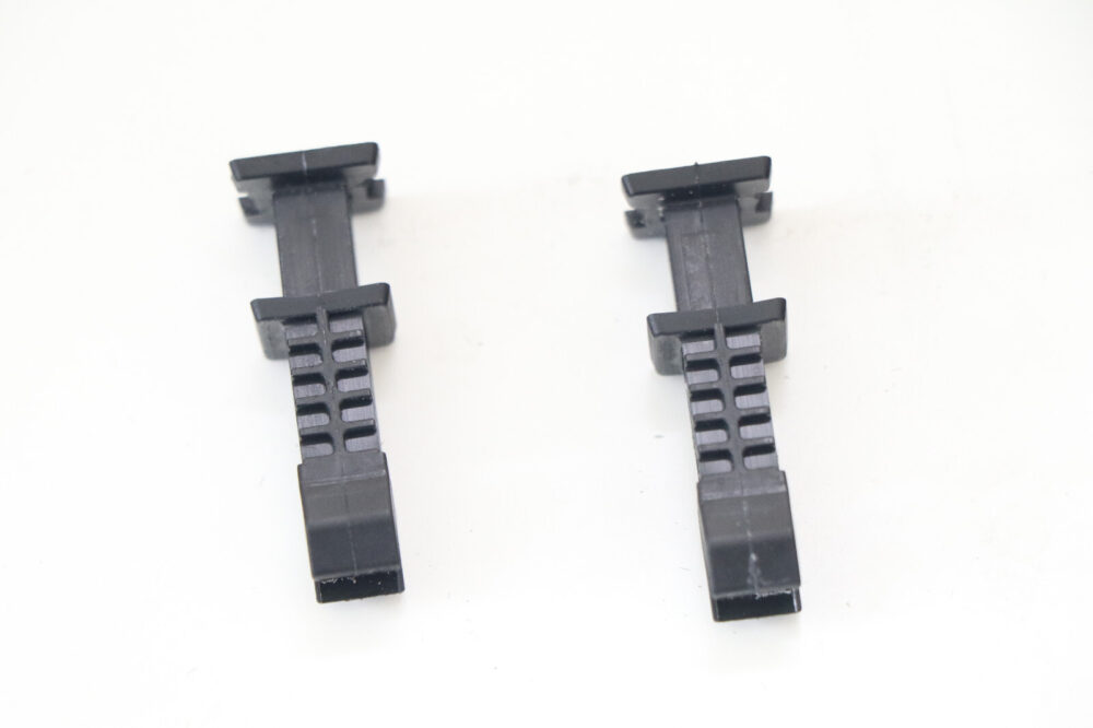Mercedes W209 06-09 Clk350 Interior Trunk Rear Panel Trim Rivet (long) 2pcs