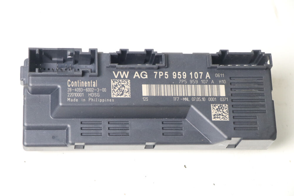 2011-2018 Porsche Cayenne S Tailgate / Trunk Control Module OEM