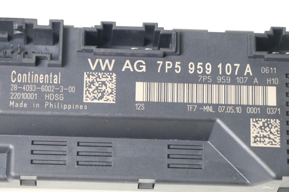 2011-2018 Porsche Cayenne S Tailgate / Trunk Control Module OEM