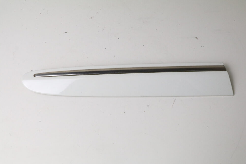 57-570.jpg 04-09 Mercedes W209 Clk-class Rear Right Quarter Exterior Trim Molding White OEM