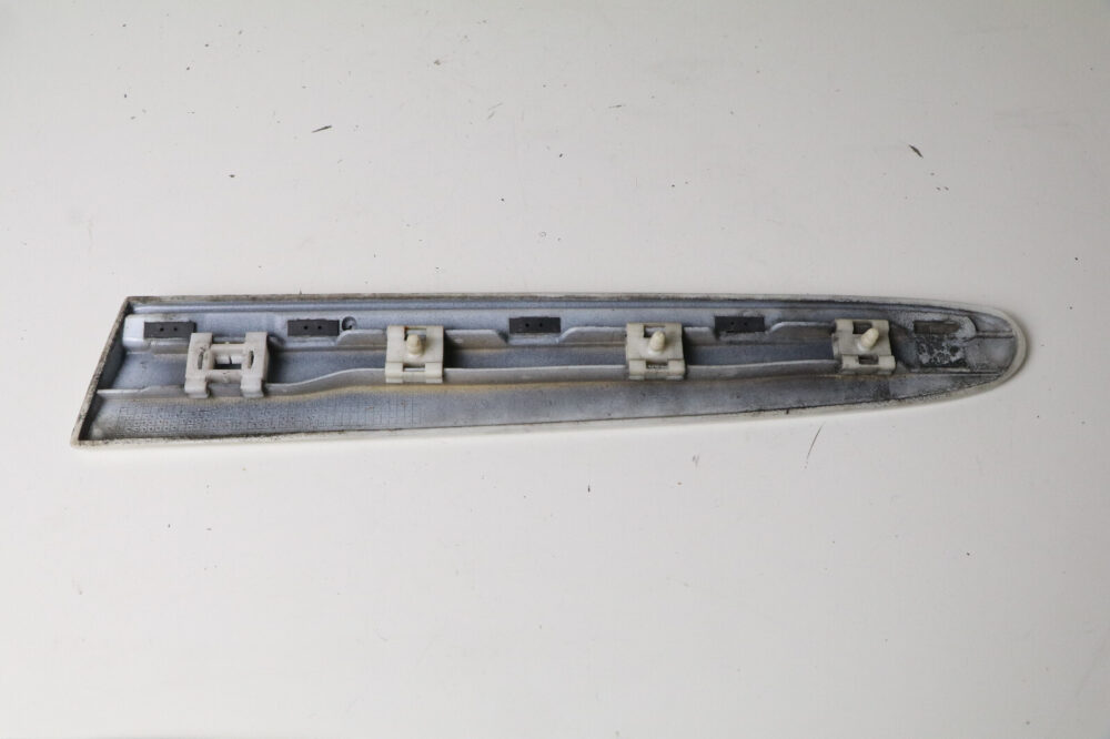 57-571.jpg 04-09 Mercedes W209 Clk-class Rear Right Quarter Exterior Trim Molding White OEM