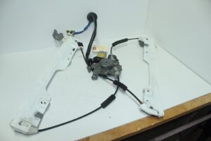 03 - 07 Nissan Murano Power Window Regulator Motor Front Right Passenger Door