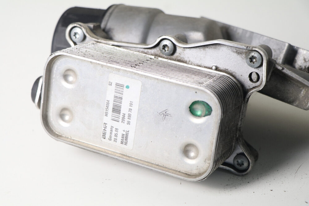 Mercedes W209 Clk350 Clk550 Oil Cooler Filter Housing Heat Exchanger OEM
