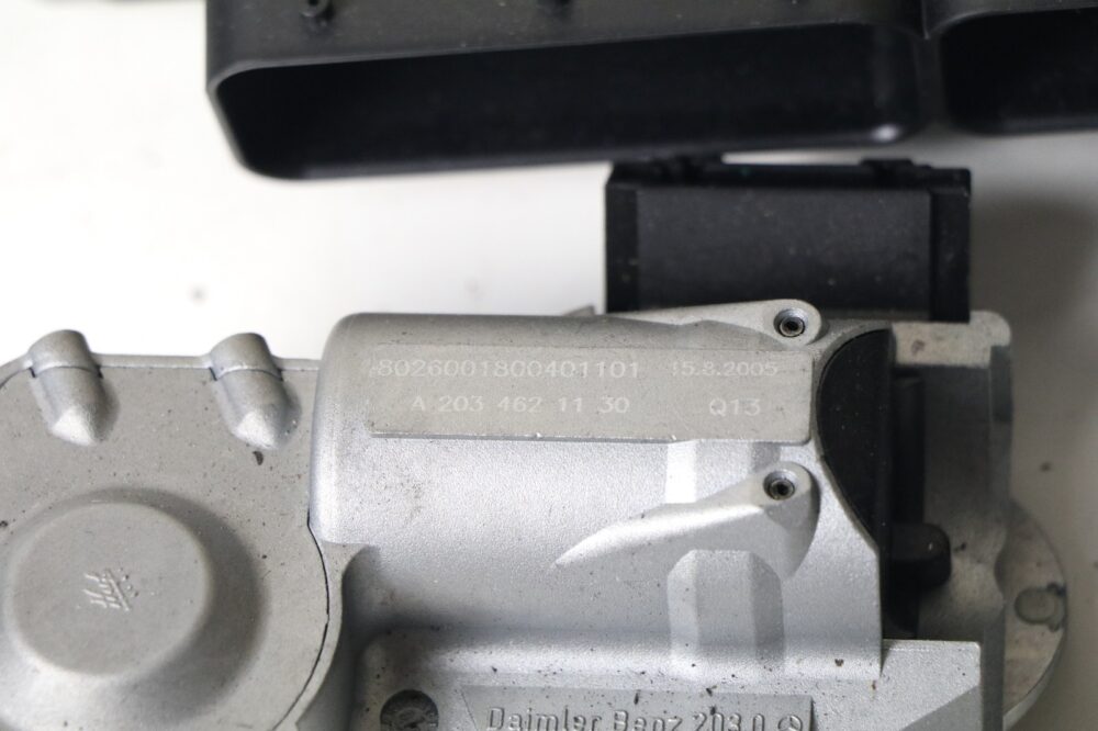 57-753.jpg Mercedes W209 Clk350 ECU ECM Engine Computer Eis Ignition Lock Switch Key Set #9